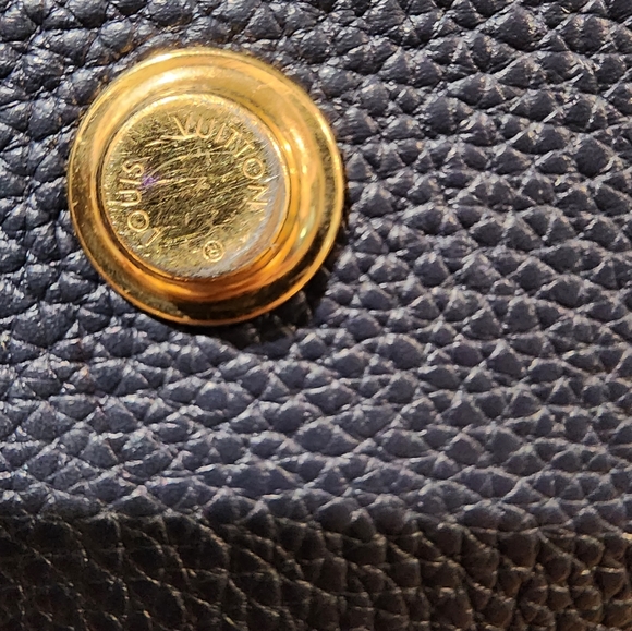 Louis Vuitton Milla MM - Picture 4 of 16